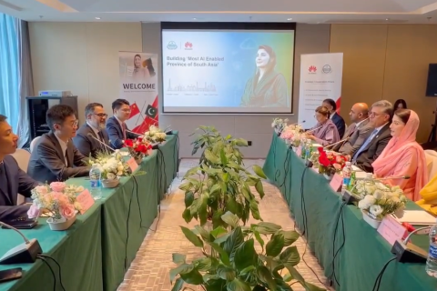 ہواوے (Huawei) حکام سے ملاقات