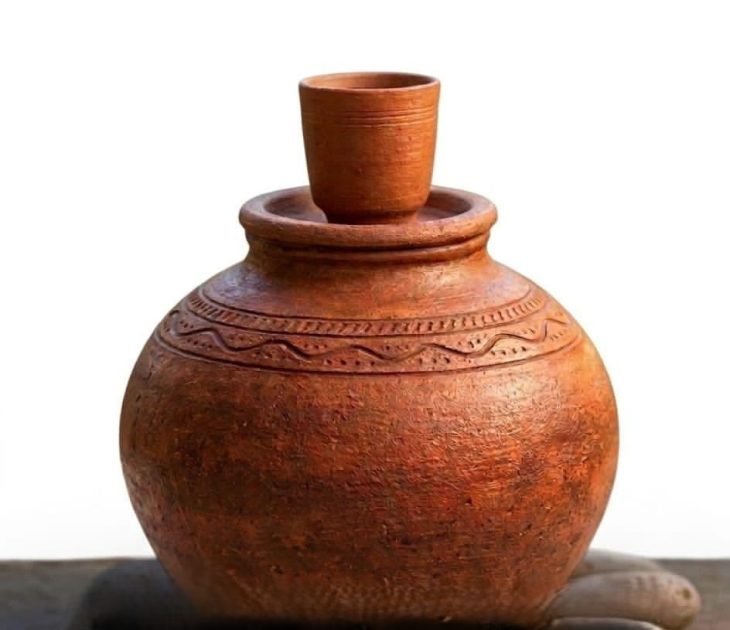 مٹی کے گھڑے کا پانی